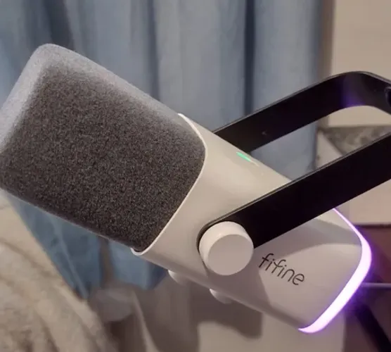 Microfone AM8 Fifine Com Braço Articulado 