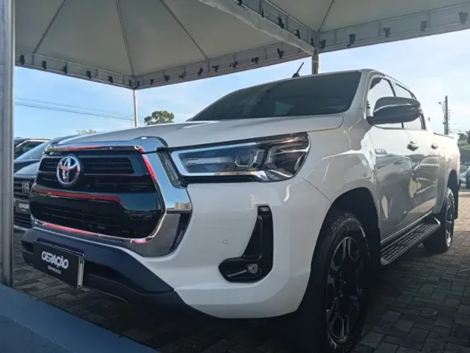 Toyota Hilux CD SRV 4X4 2.8 TDI Diesel Aut. 2025