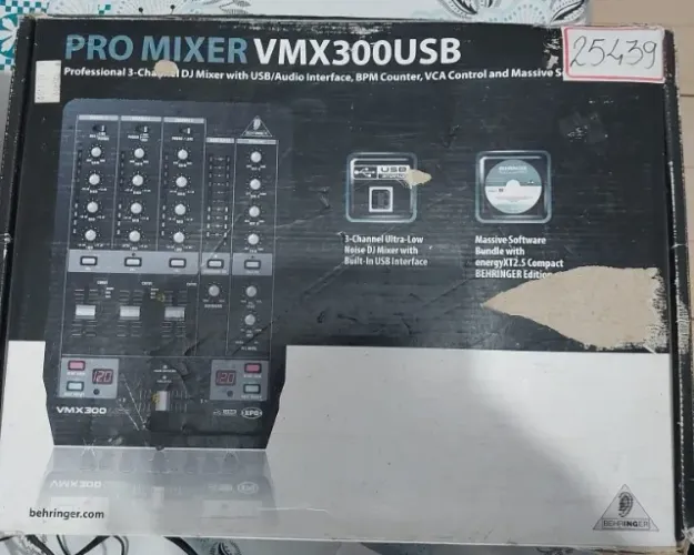 Mixer DJ Behringer VMX300USB 3 Canais - Novo Na Caixa (Zeradíssimo / Sem Uso)