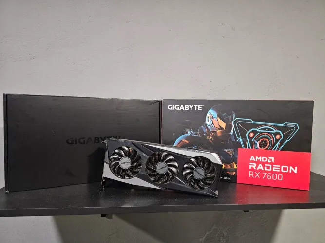 Placa de vídeo RX7600 gigabyte 8g