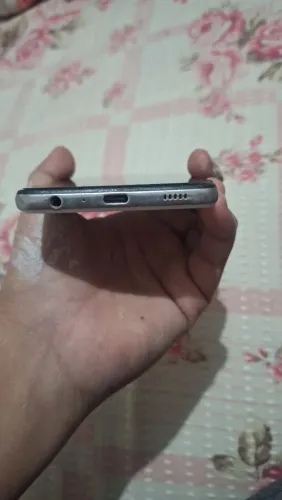 Vende-se celula A32 128 gigas quem tiver entendesse mim chama no zap *