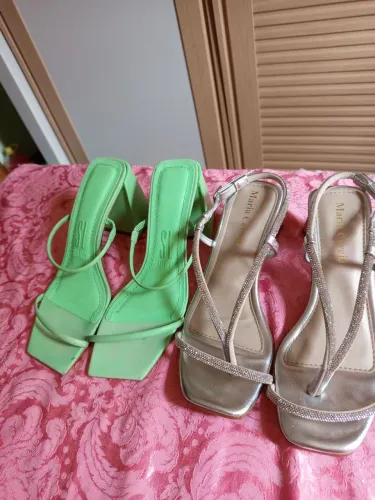 Vendo sandálias novas!!!!Tam 36!!!! Lindas!!!!!