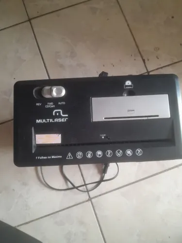 Triturador de papel cartão CD tritura também