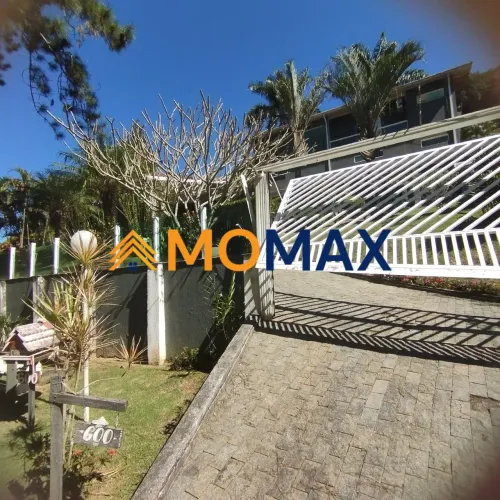 Linda Casa em meio a natureza
