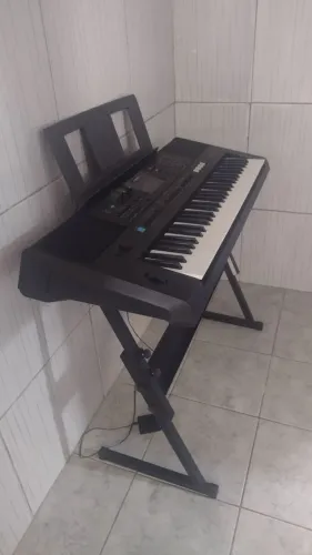 TECLADO YAMAHA PSR e473