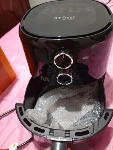 Fritadeira elétrica Airfryer 3,5L 1500W 127V Multi- cor preta (Novo nunca ultilizado)