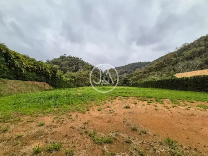 Terreno para venda, 3200m² - Itaipava - Petrópolis/RJ