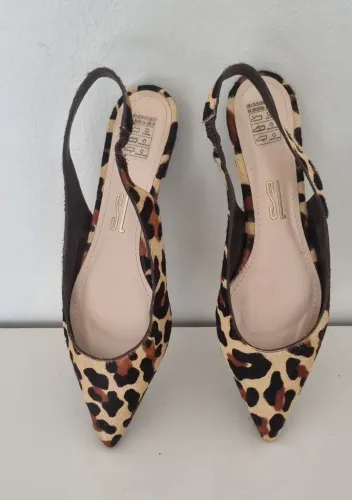 Slingback Santa Lolla nova em couro tam 38 150,00