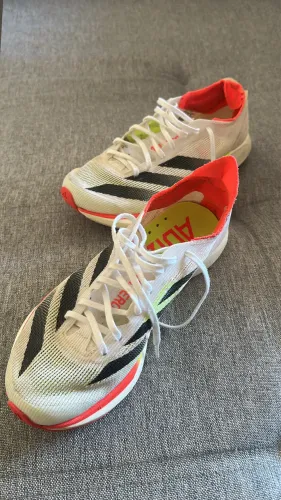 Tênis corrida Adidas 
