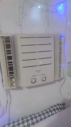 Ar-condicionado Springer Midea de 7.500 BTUs