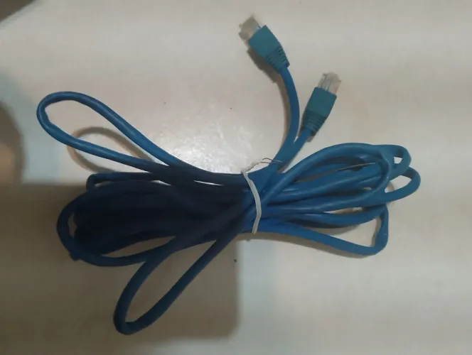 2 metros de cabo de internet