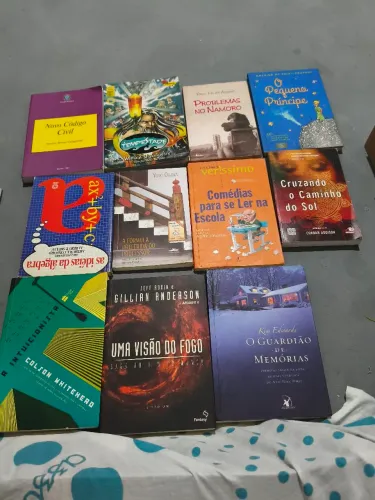 VENDA URGENTE DE LIVROS 