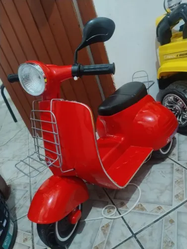 Moto infantil tipo lambreta