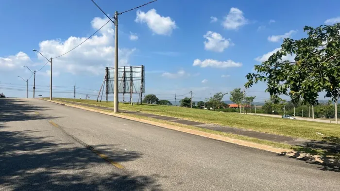 Terreno Comercial à venda, 450 m² por R$ 635.000 - Em frente ao Condomínio Cyrela Landscap