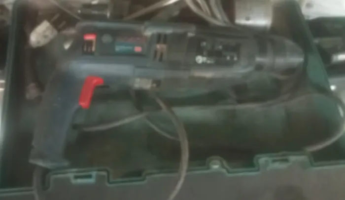 Furadeira impacto Bosch