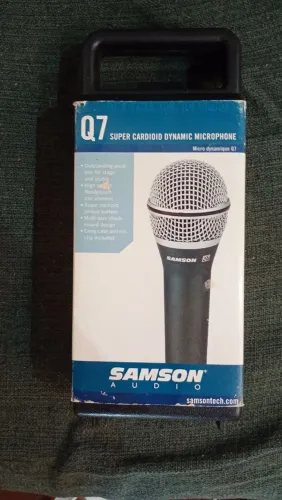 Microfone Samson Super Cardioide Q7 com Case