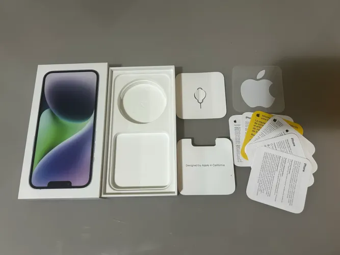 Caixas e itens iPhone 6 e 14 (leia a descrição)