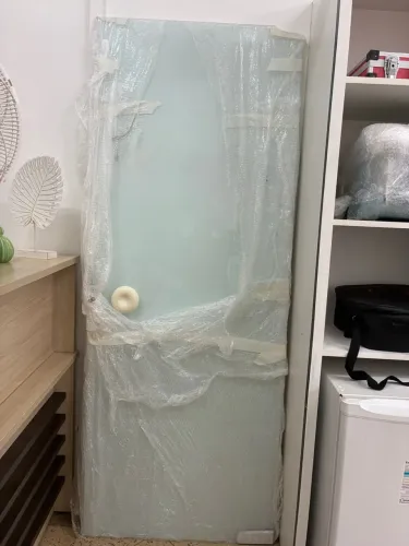 Porta de vidro para consultório, escritório, estética