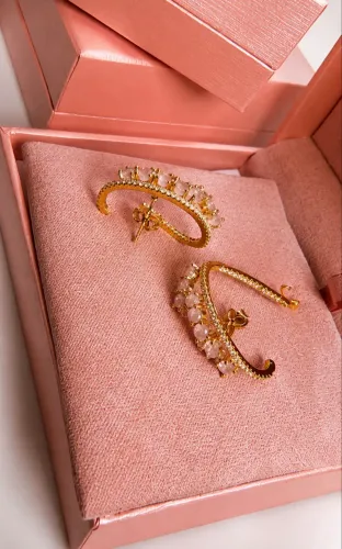 Brinco Ear Cuff zircônia rosa