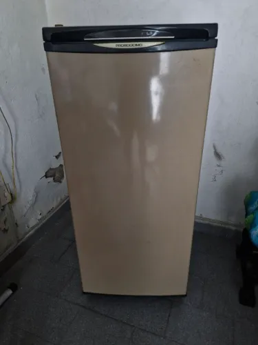 Freezer vertical 172litros 220V 