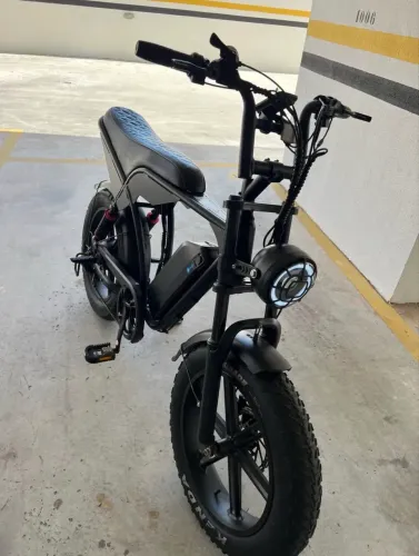 Bike Elétrica V8 Pro Max 1000W - Pneu de Moto + NFC
