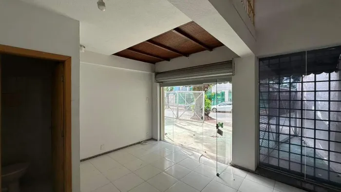 Casa comercial para aluguel no Carmo