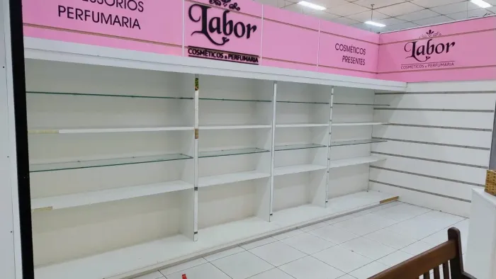 Estante em MDF à venda
