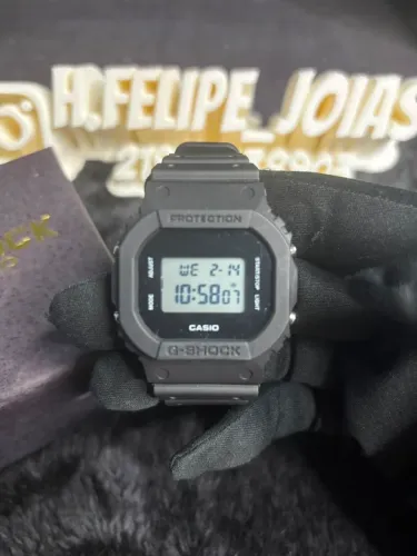 G-Shock DW-5600BB-1DR - Frete Gratis