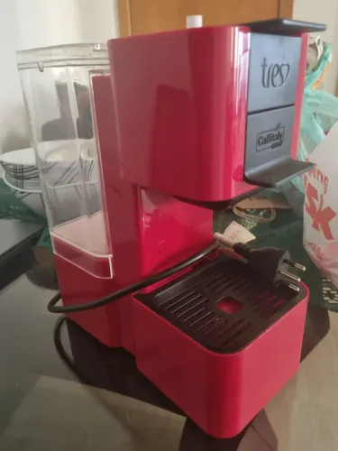 Cafeteira Três Corações.