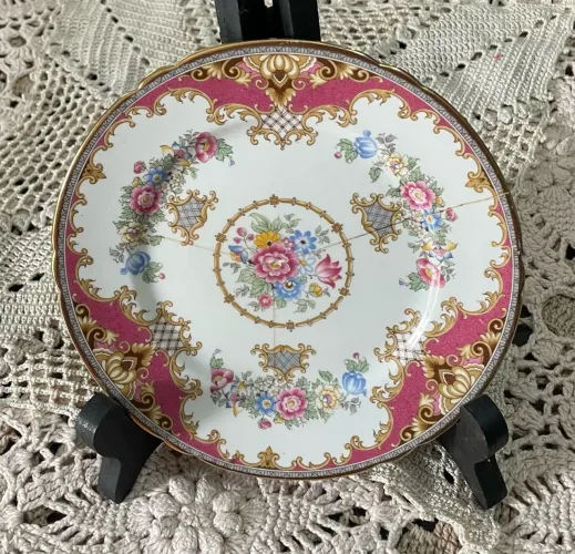 Shelley Sheraton Red/Pink 13289 Tea Plate 7 inch, Shelley Sheraton Red Tea Plate