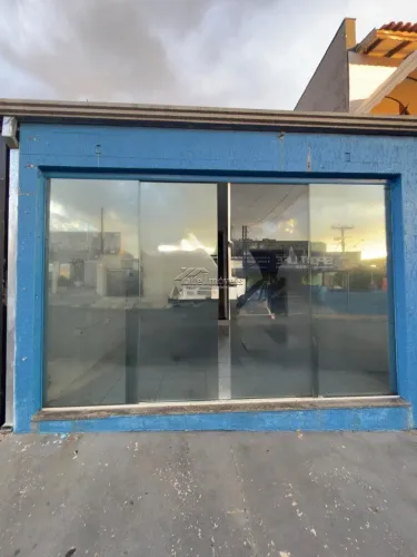 ALUGA SALÃO COMERCIAL COM CÂMARA FRIA