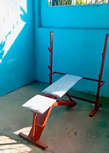Supino com banco reclinável 