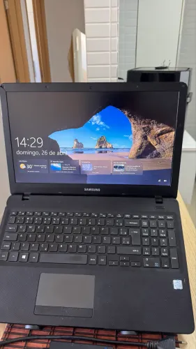 Notebook Samsung core i3-6006U 8gb de ram 512gb de SSD tela 15,6
