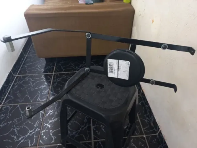 Suporte universal para baús.