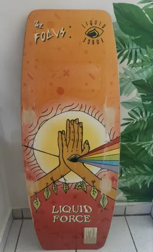 Prancha Liquid Force Focus Wakeskate