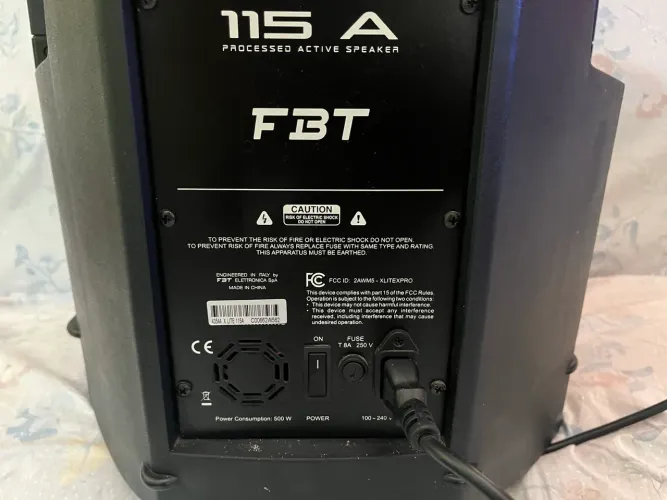 CAIXA DE SOM FBT