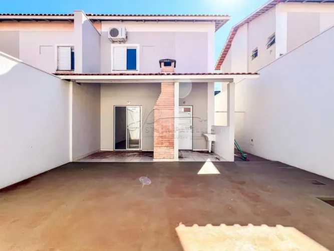 Casa sobrado de 99m² com 03 quartos para locação - Vila do Golf