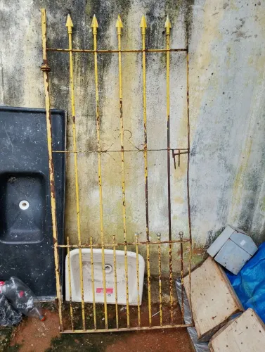 Portão de ferro maciço social