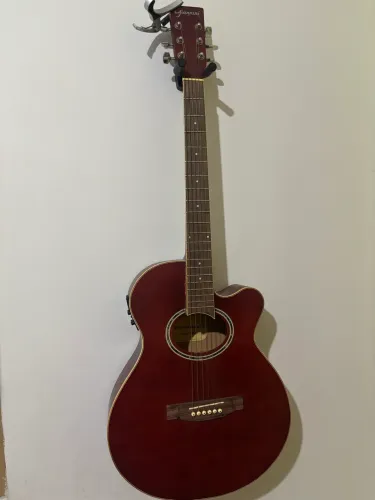 Violão Giannini GSF eletroacústico em ótimo estado de conservação