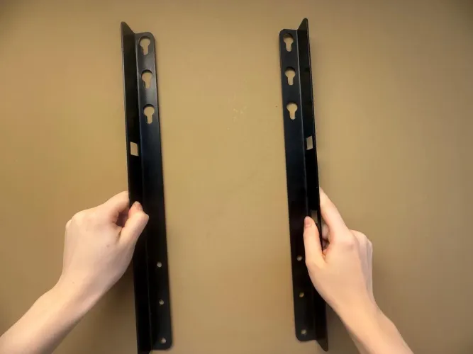 Trilho Base de Parede para Suporte de TV (Par) - Impecável