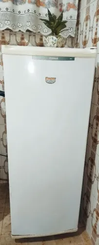 Freezer Liga mas Não gela