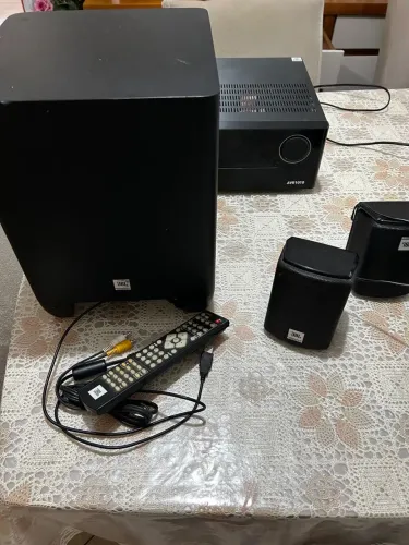 Home Theater JBL AVR 1010
