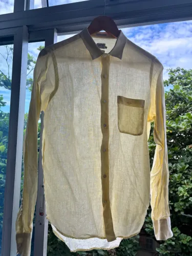 Camisa 100% linho Richards cor amarela 
