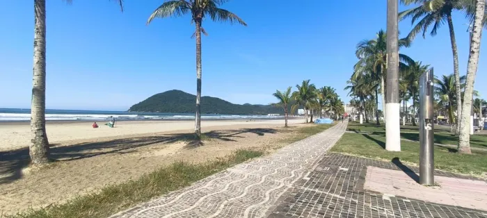 Oportunidade Imperdível: Terreno a Apenas 150 Metros da Praia!