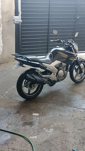 Fazer 250 ano 2010 pego moto menor mais volta