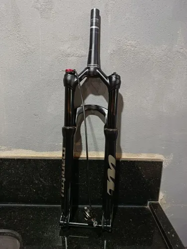 Suspensão Manitou Machete boost 110 mm