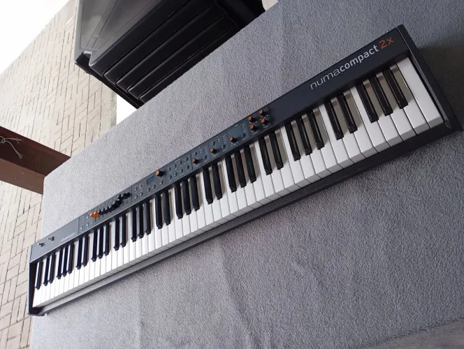 Piano digital Studiologic Numa compact 2x 