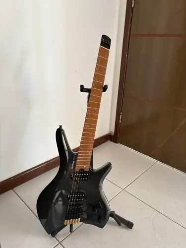 Guitarra Strinberg Next Headless Preta