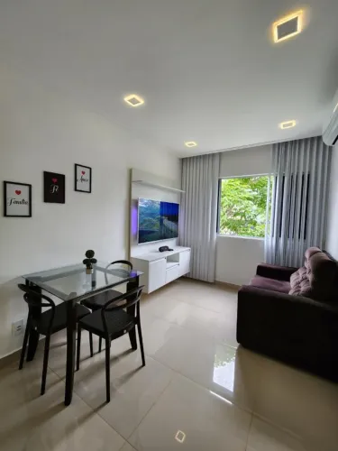 APARTAMENTO 2 QUARTOS - REFORMADO E MOBILIADO