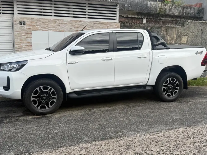 Toyota Hilux CD SR 4X4 2.8 TDI Diesel Aut. 2024